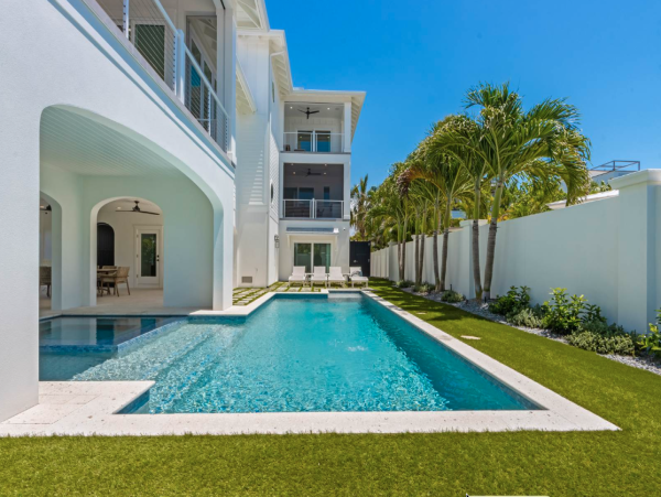 Luxury Beach Retreat on Anna Maria Island - Unforgettable Getaway